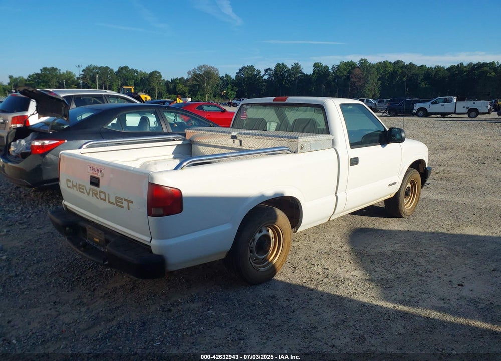 2002 CHEVROLET S-10 VIN: 1GCCS145X28189294