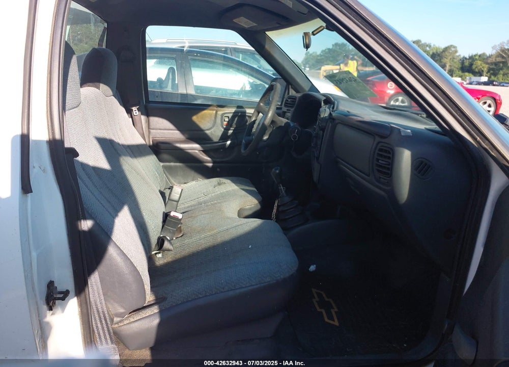 2002 CHEVROLET S-10 VIN: 1GCCS145X28189294