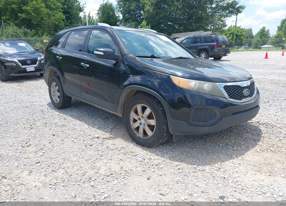 2011 KIA SORENTO LX V6 VIN: 5XYKTDA21BG127070