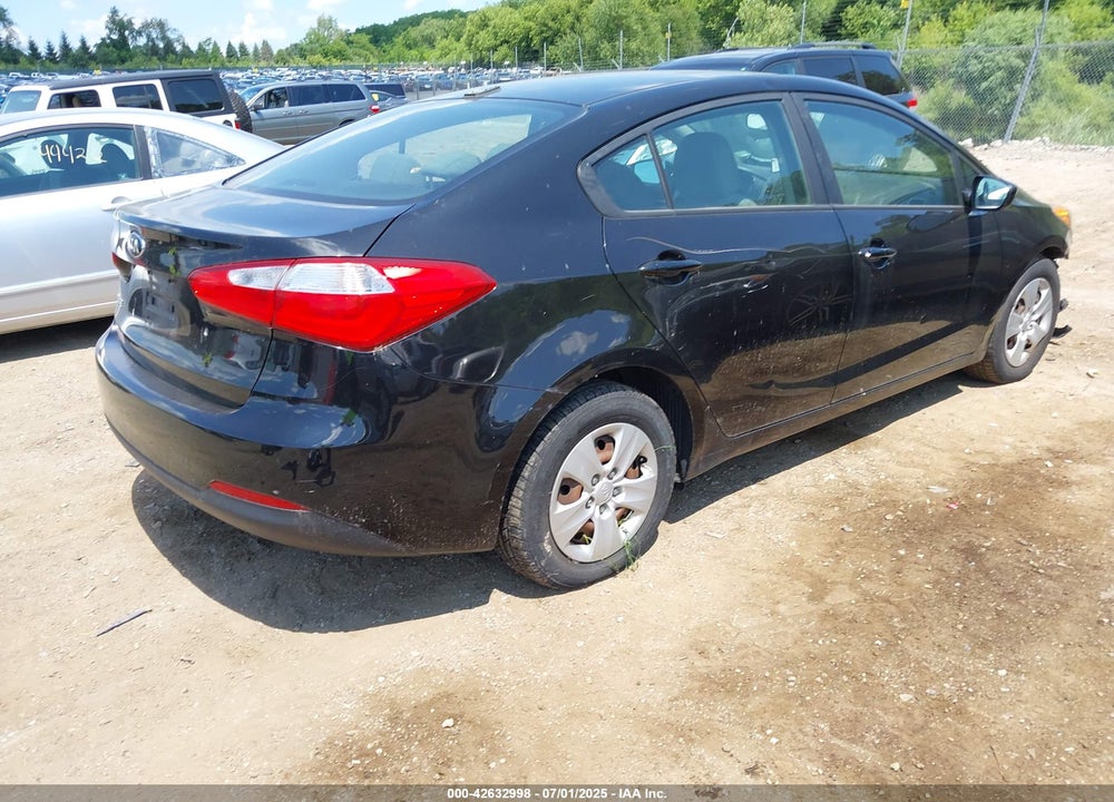 2015 KIA FORTE VIN: KNAFK4A6XF5263927