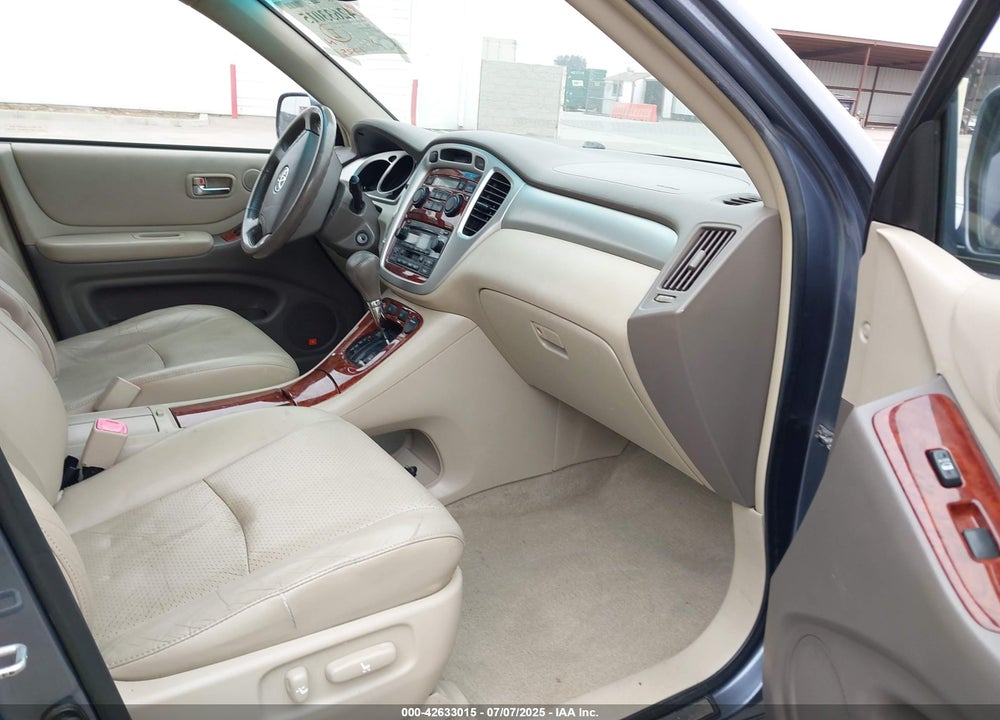 2005 TOYOTA HIGHLANDER LIMITED V6 VIN: JTEDP21A250050076