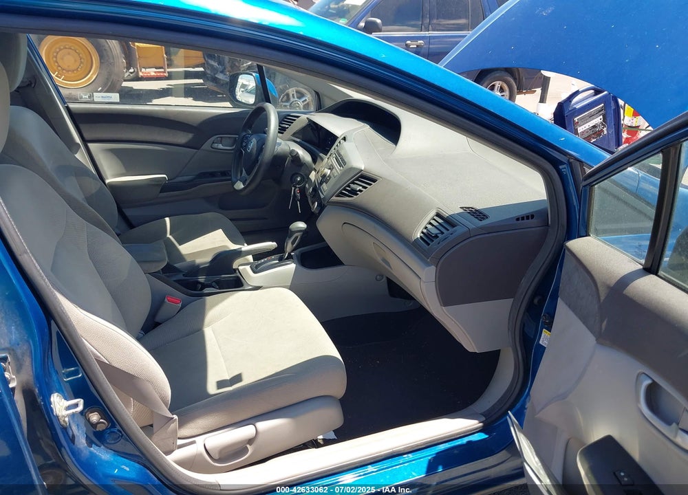 2012 HONDA CIVIC VIN: 2HGFB2F52CH570196