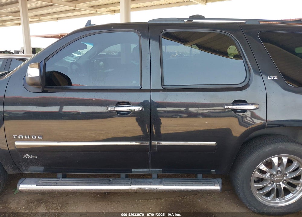 2011 CHEVROLET TAHOE VIN: 1GNSCCE01BR320637