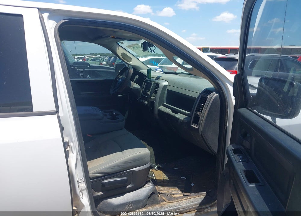 2014 RAM 1500 EXPRESS VIN: 1C6RR6KT2ES363135