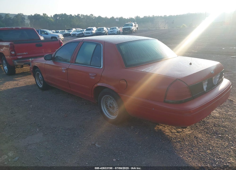 2002 FORD CROWN VICTORIA NATURAL GAS VEHICLE/POLICE/POLICE STREET APPEARANCE VIN: 2FAFP71W62X126519