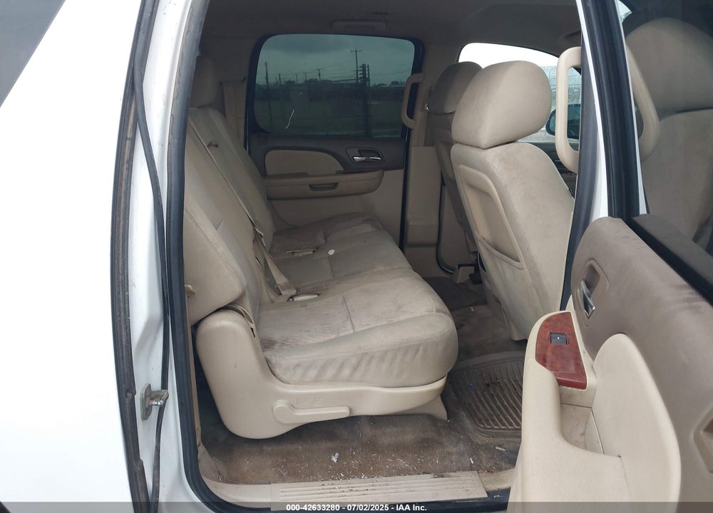 2013 CHEVROLET SUBURBAN 1500 VIN: 1GNSCHE05DR163615