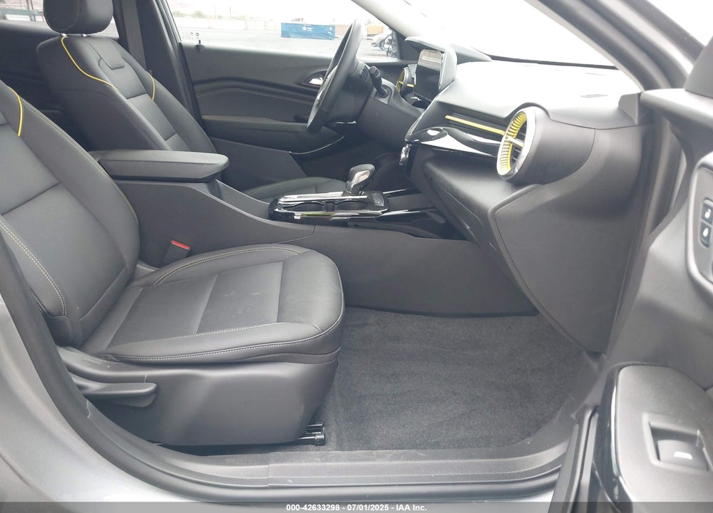 2025 CHEVROLET TRAX VIN: KL77LKEP7SC156302