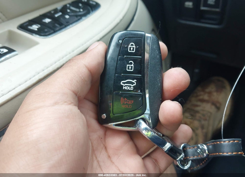 2014 HYUNDAI EQUUS VIN: KMHGH4JH1EU080424