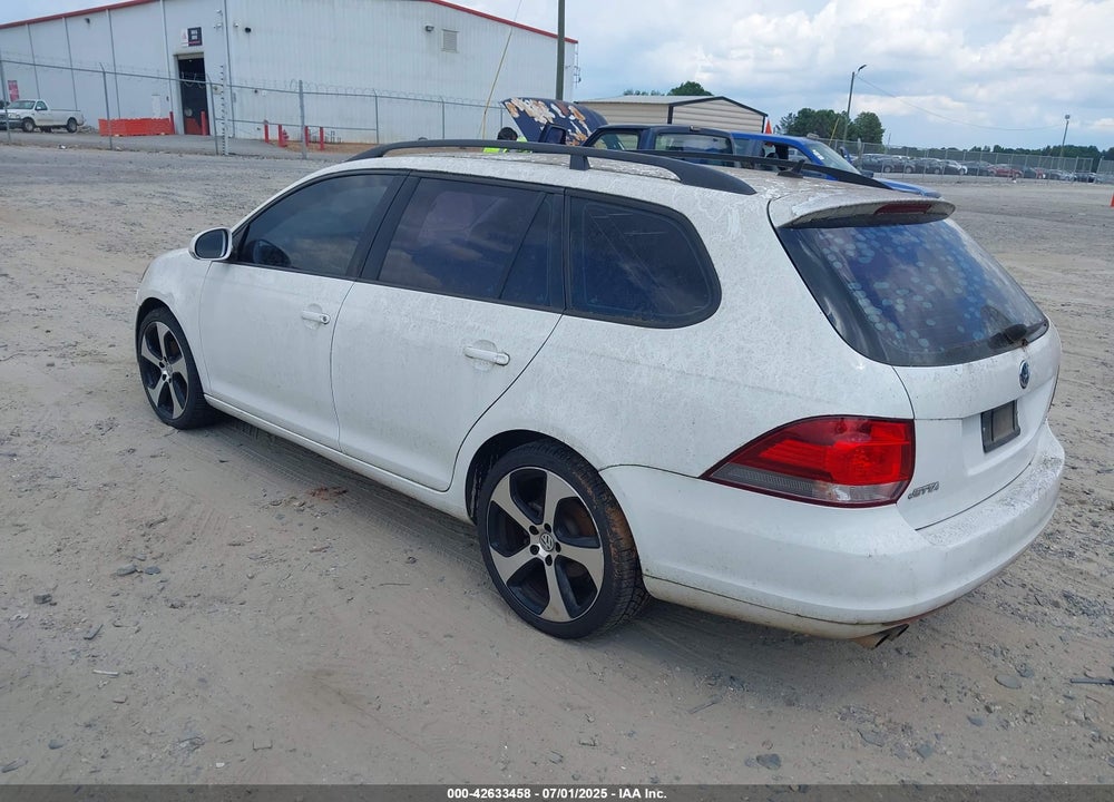 2011 VOLKSWAGEN JETTA SPORTWAGEN 2.5L S VIN: 3VWPX7AJ5BM601475