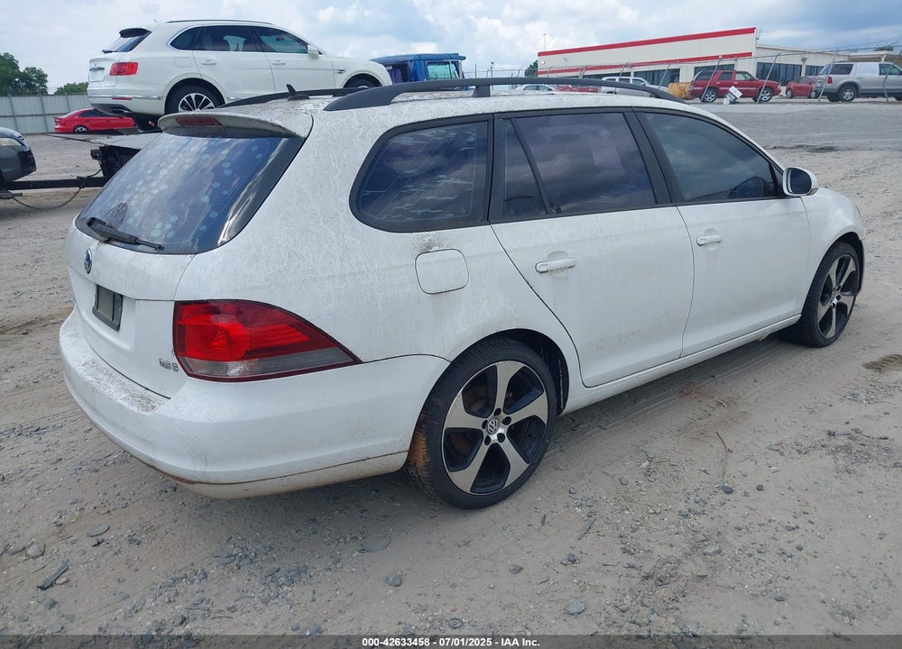 2011 VOLKSWAGEN JETTA SPORTWAGEN 2.5L S VIN: 3VWPX7AJ5BM601475