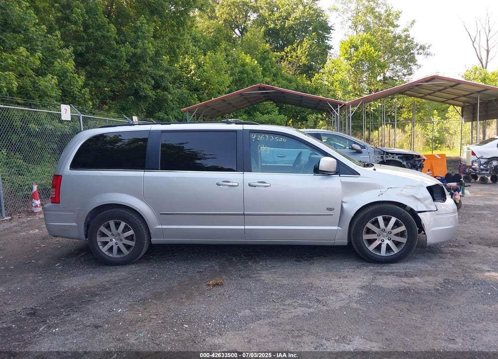 2009 CHRYSLER TOWN & COUNTRY TOURING VIN: 2A8HR54X89R649036