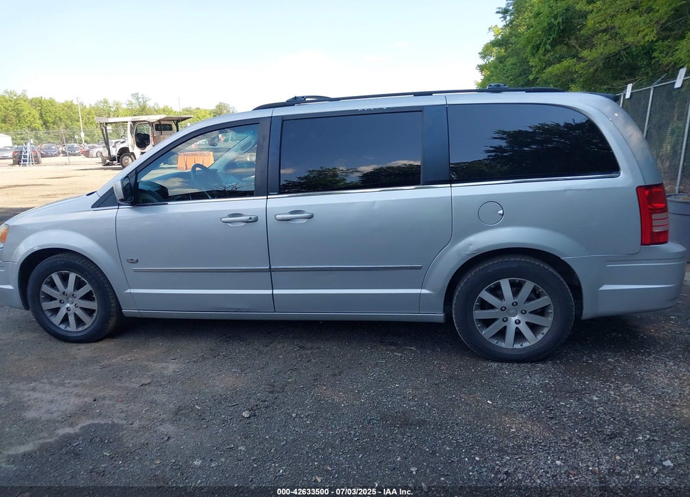 2009 CHRYSLER TOWN & COUNTRY TOURING VIN: 2A8HR54X89R649036
