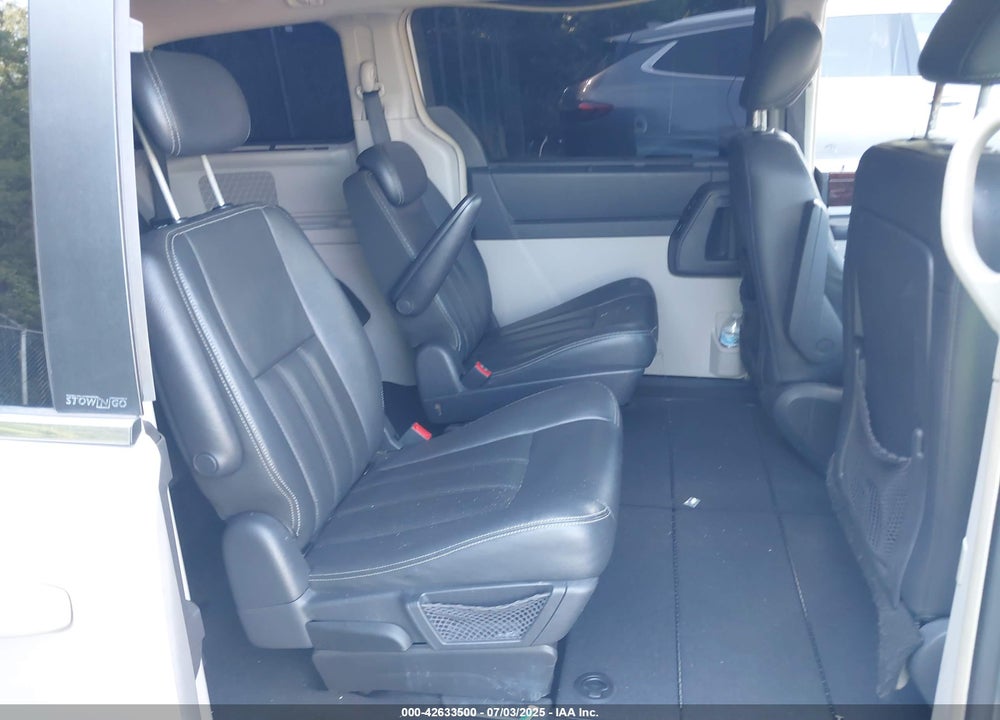 2009 CHRYSLER TOWN & COUNTRY TOURING VIN: 2A8HR54X89R649036