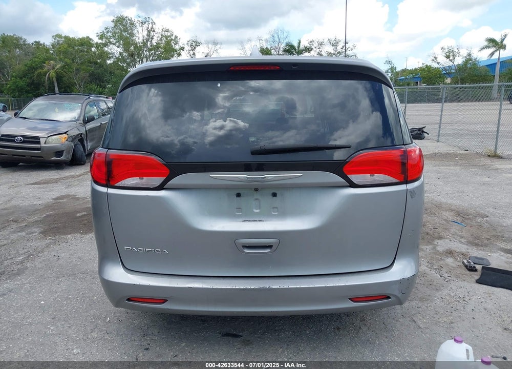 2017 CHRYSLER PACIFICA TOURING VIN: 2C4RC1DG7HR516711