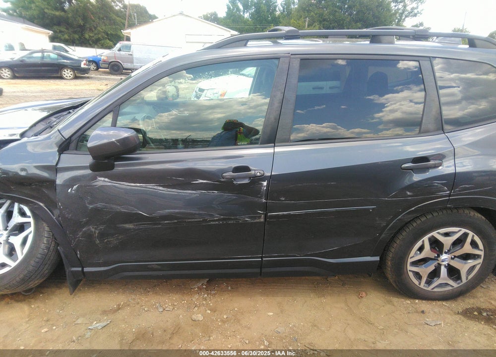 2021 SUBARU FORESTER PREMIUM VIN: JF2SKAFC1MH437721