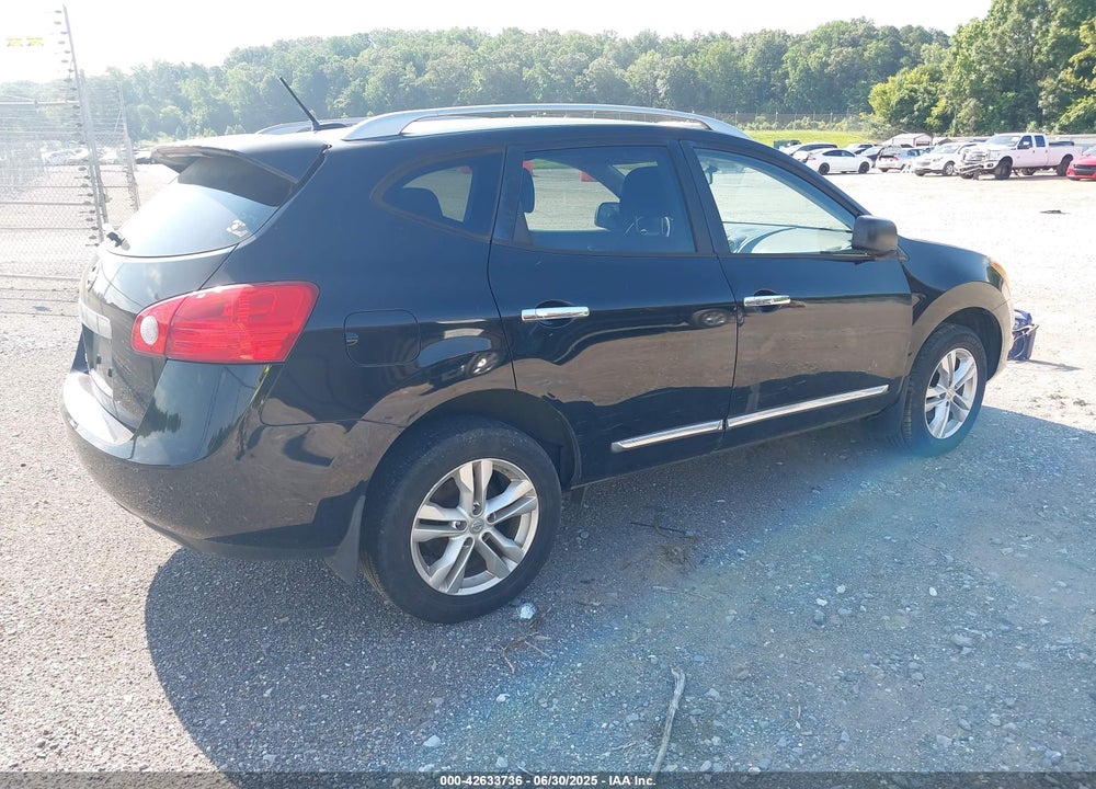 2015 NISSAN ROGUE SELECT S VIN: JN8AS5MT8FW665772
