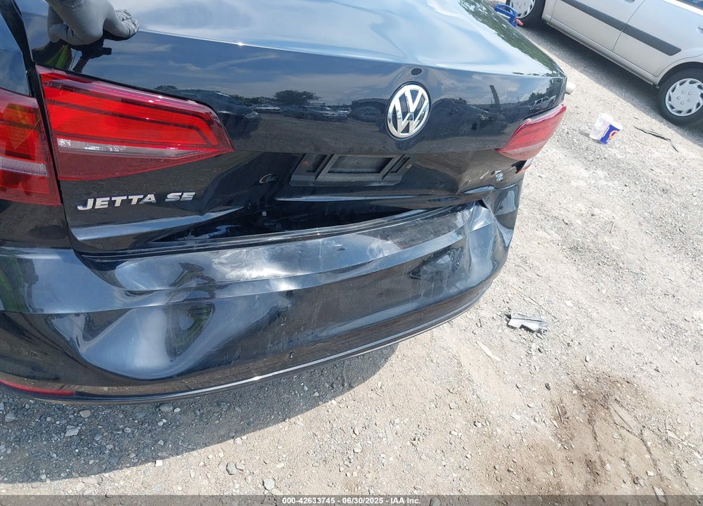 2017 VOLKSWAGEN JETTA VIN: 3VWDB7AJ1HM323054