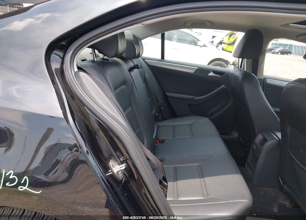 2017 VOLKSWAGEN JETTA VIN: 3VWDB7AJ1HM323054