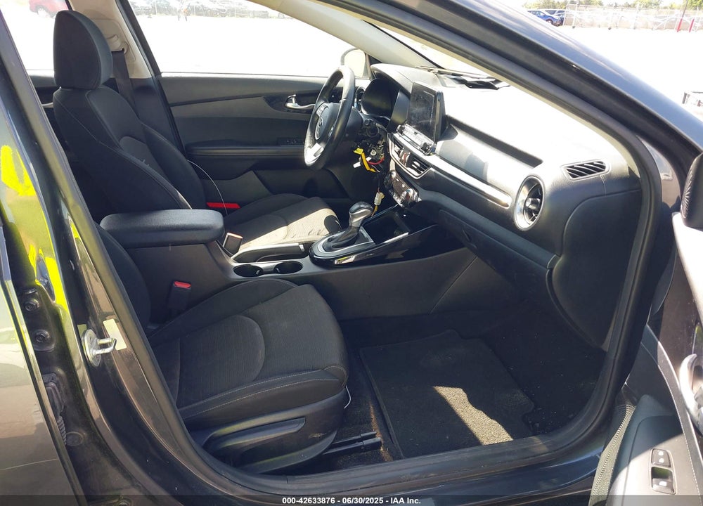 2019 KIA FORTE S VIN: 3KPF34AD6KE008009