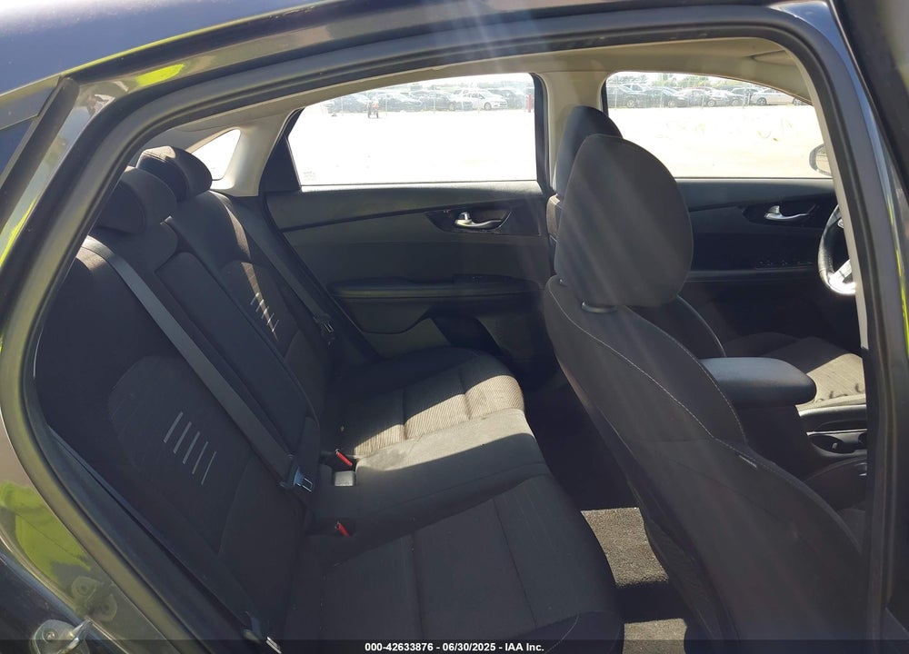 2019 KIA FORTE S VIN: 3KPF34AD6KE008009