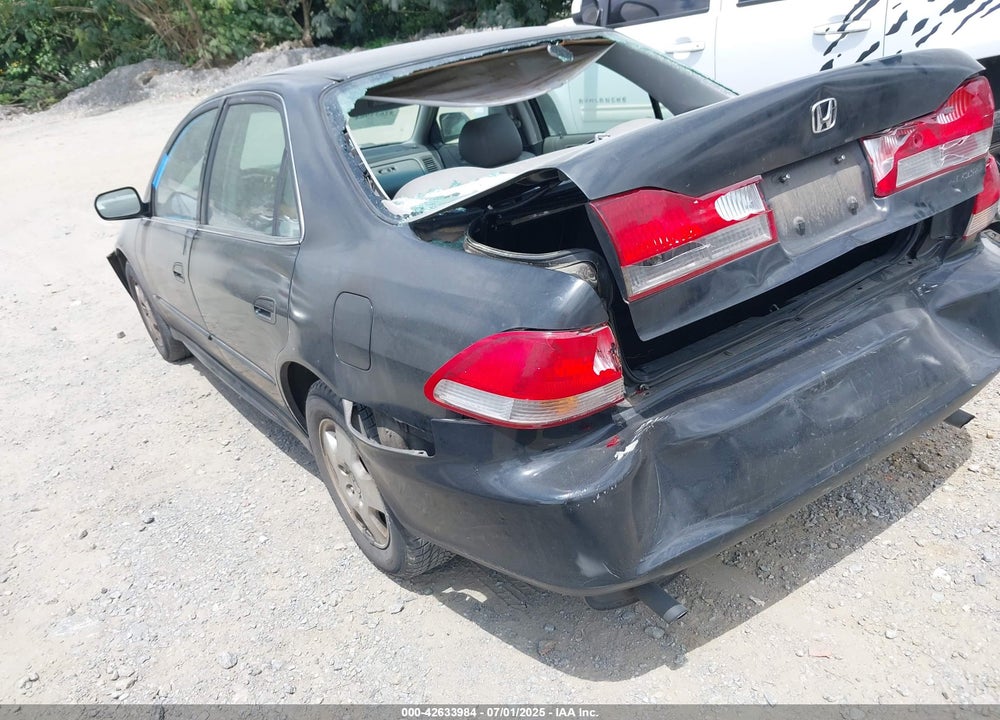 2002 HONDA ACCORD 3.0 EX VIN: 1HGCG16522A068378