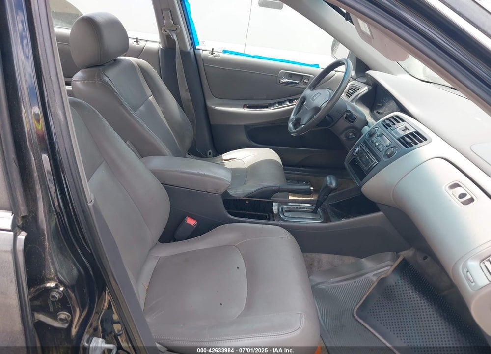 2002 HONDA ACCORD 3.0 EX VIN: 1HGCG16522A068378