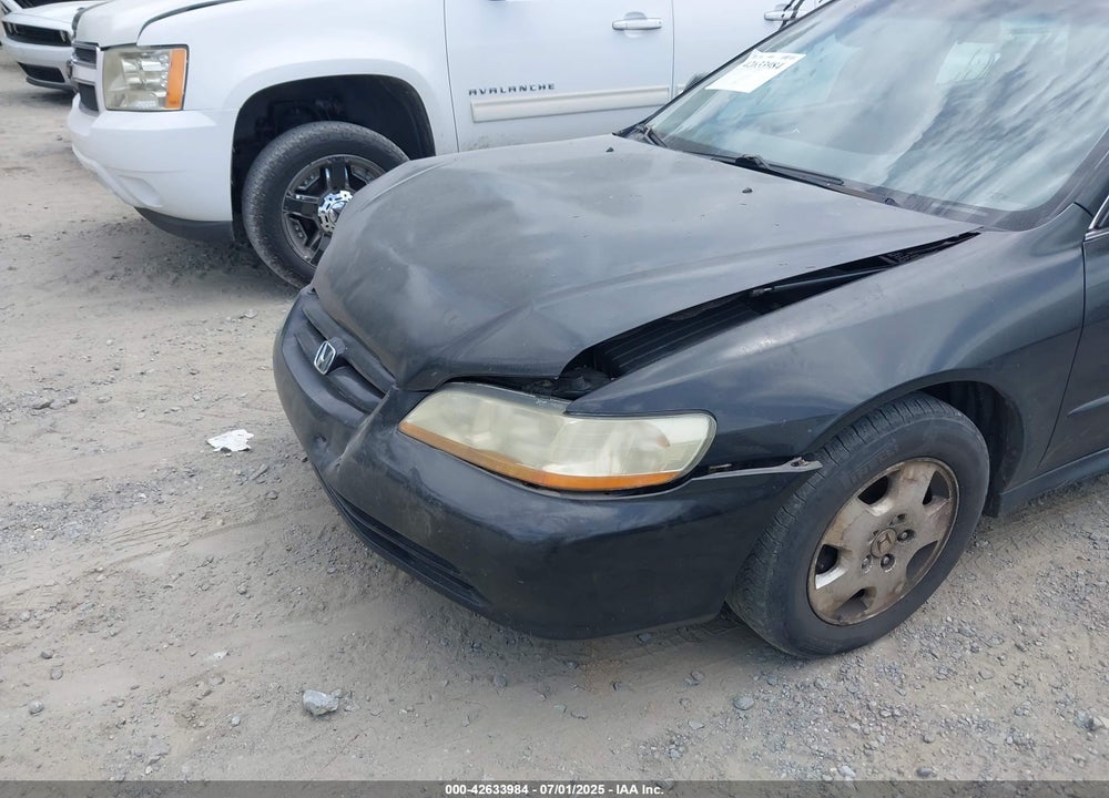 2002 HONDA ACCORD 3.0 EX VIN: 1HGCG16522A068378