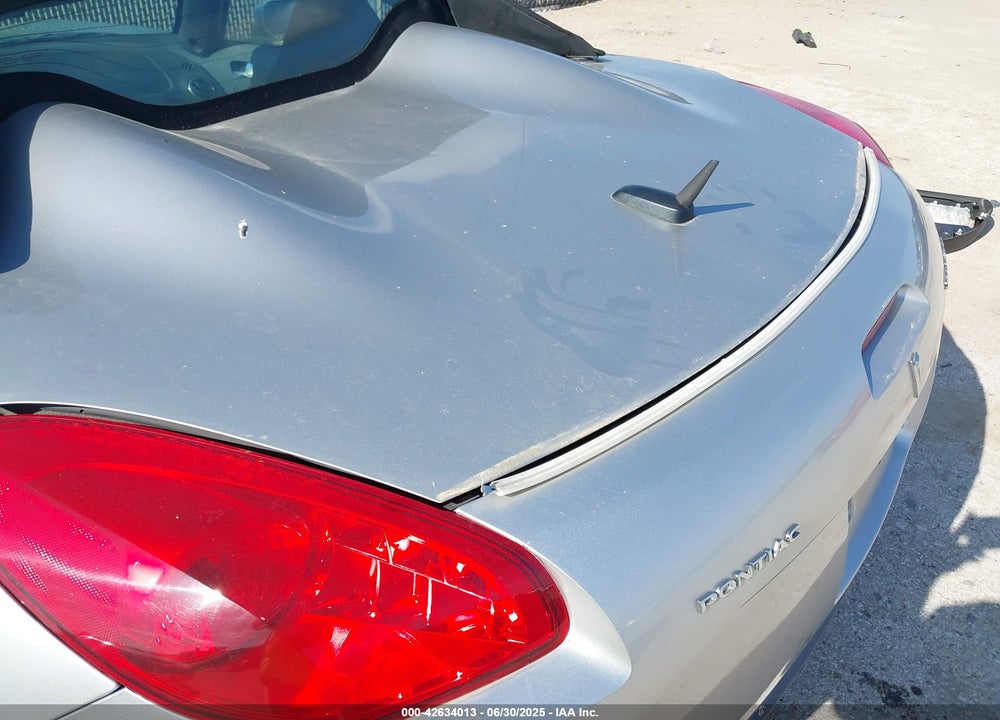 2008 PONTIAC SOLSTICE VIN: 1G2MC35B68Y133240