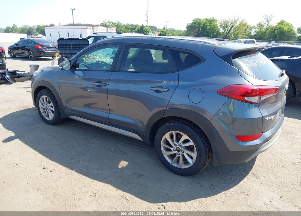 2017 HYUNDAI TUCSON VIN: KM8J3CA27HU341005