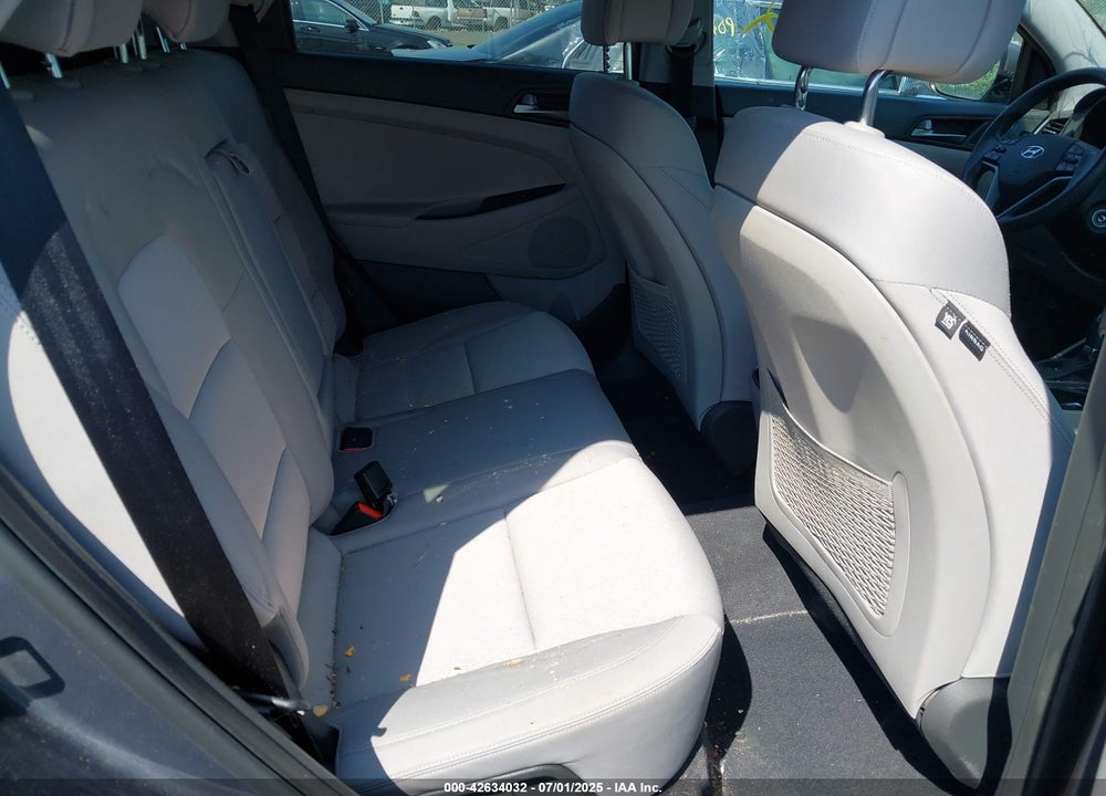 2017 HYUNDAI TUCSON VIN: KM8J3CA27HU341005