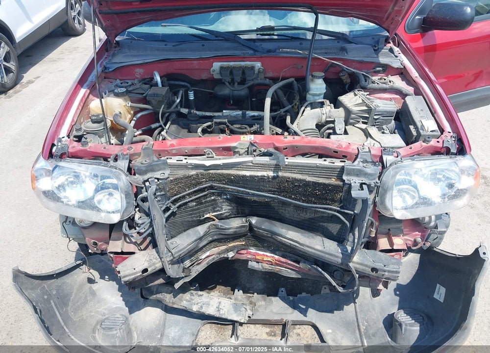 2005 FORD ESCAPE XLS VIN: 1FMYU02Z55KA01607