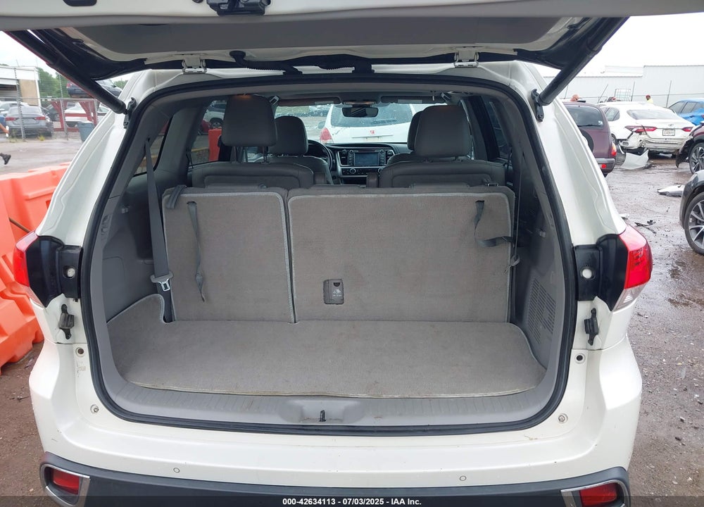 2017 TOYOTA HIGHLANDER VIN: 5TDYZRFH5HS228949