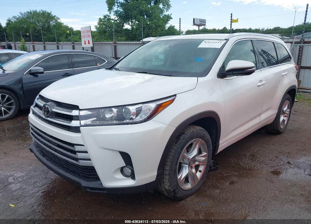2017 TOYOTA HIGHLANDER VIN: 5TDYZRFH5HS228949