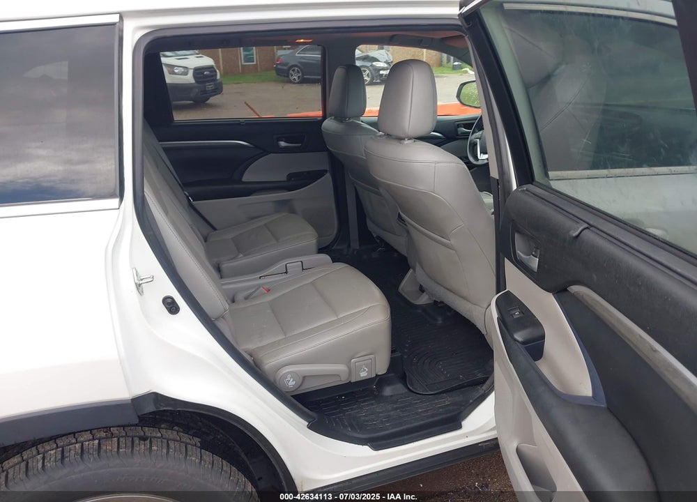 2017 TOYOTA HIGHLANDER VIN: 5TDYZRFH5HS228949