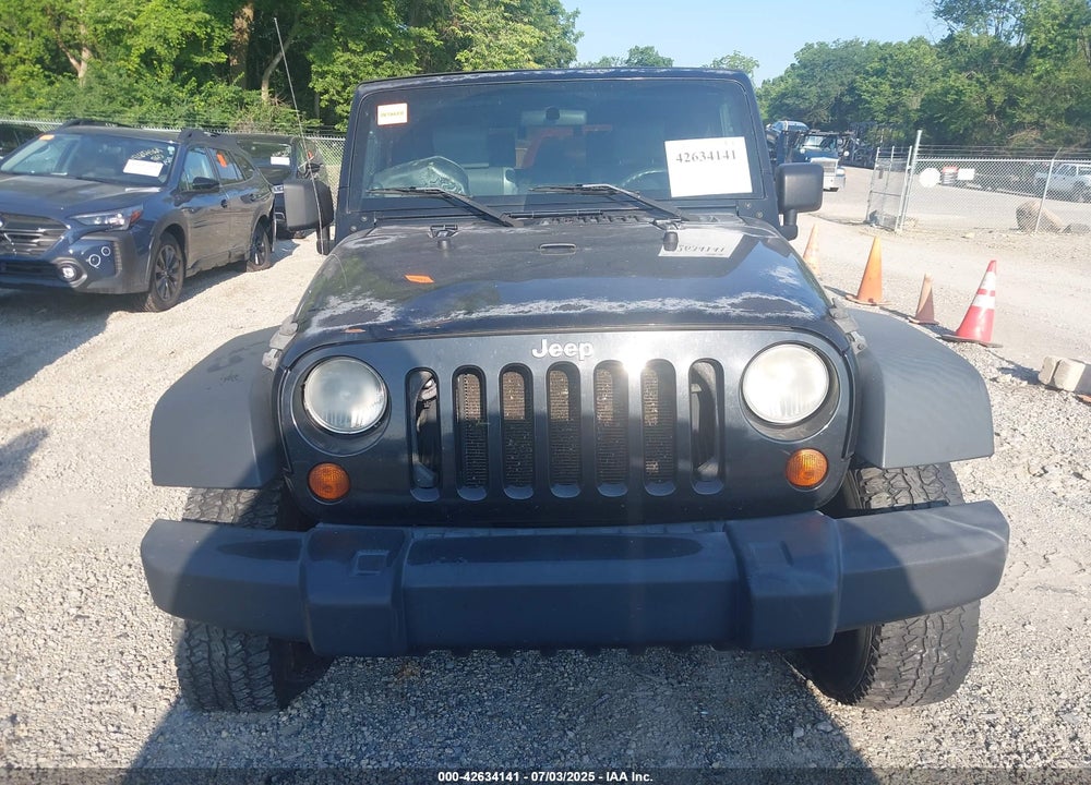 2007 JEEP WRANGLER / VIN: 1J4FA24187L202156