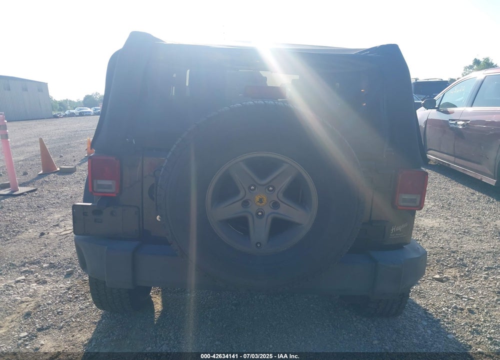 2007 JEEP WRANGLER / VIN: 1J4FA24187L202156