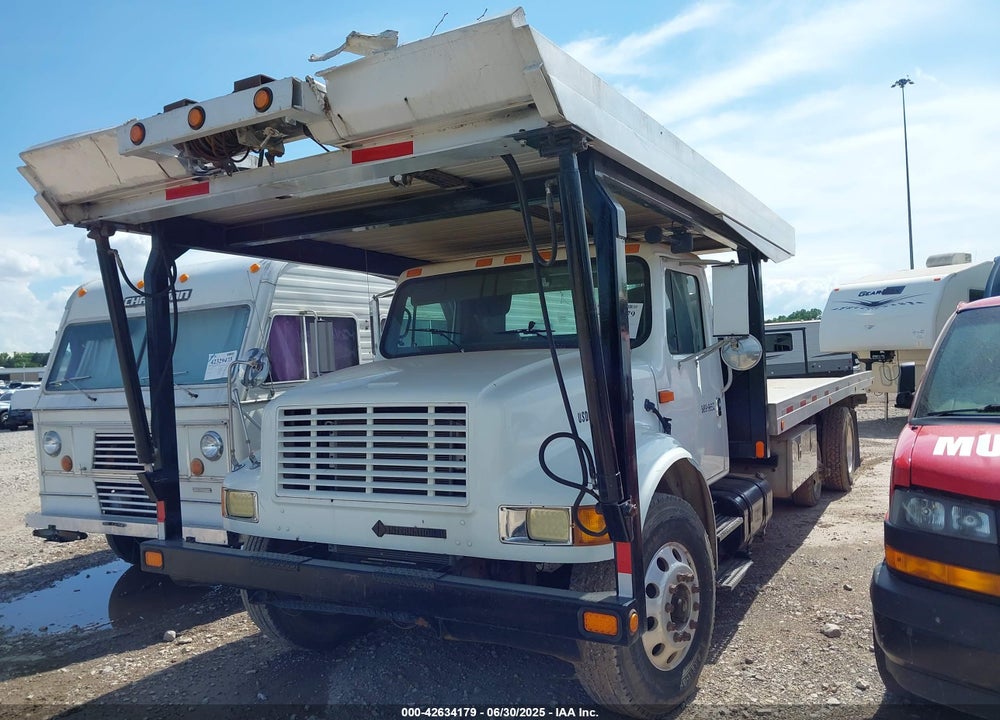 2001 INTERNATIONAL 4000 4900 VIN: 1HTSDAAN51H351604