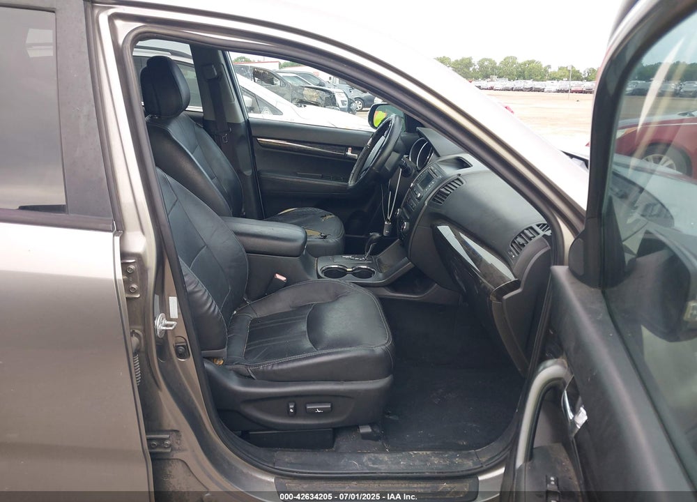 2013 KIA SORENTO VIN: 5XYKU4A26DG412282