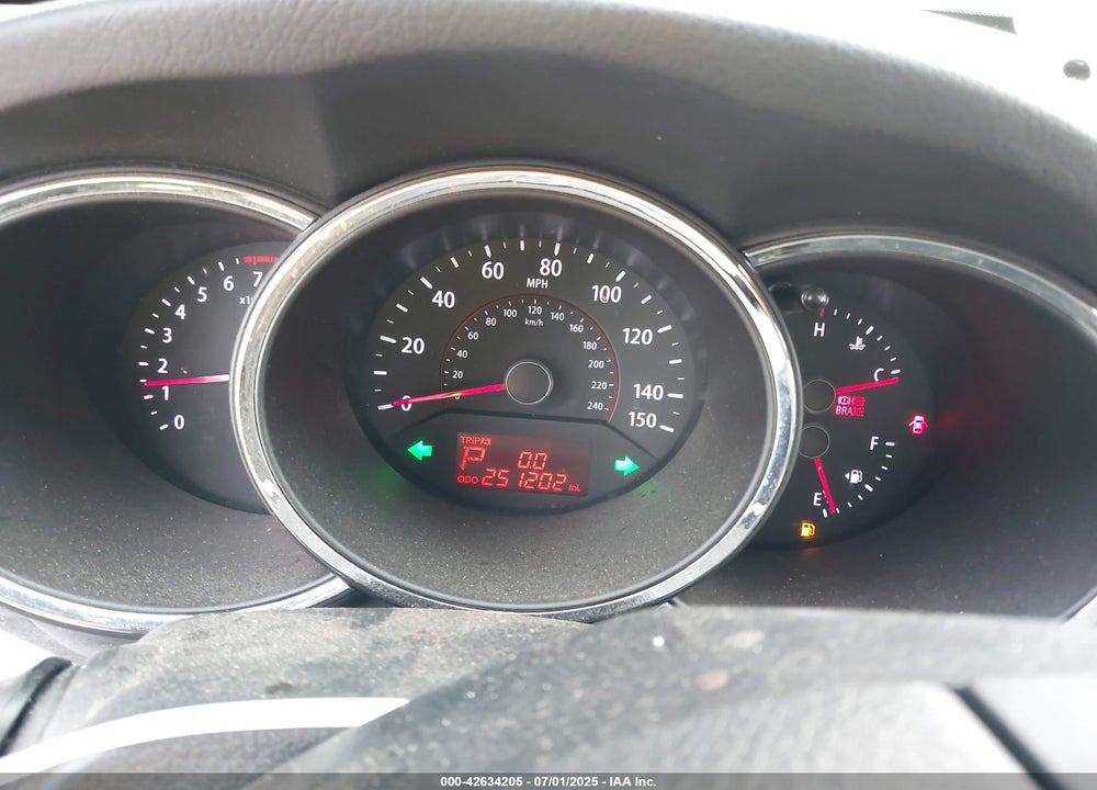 2013 KIA SORENTO VIN: 5XYKU4A26DG412282