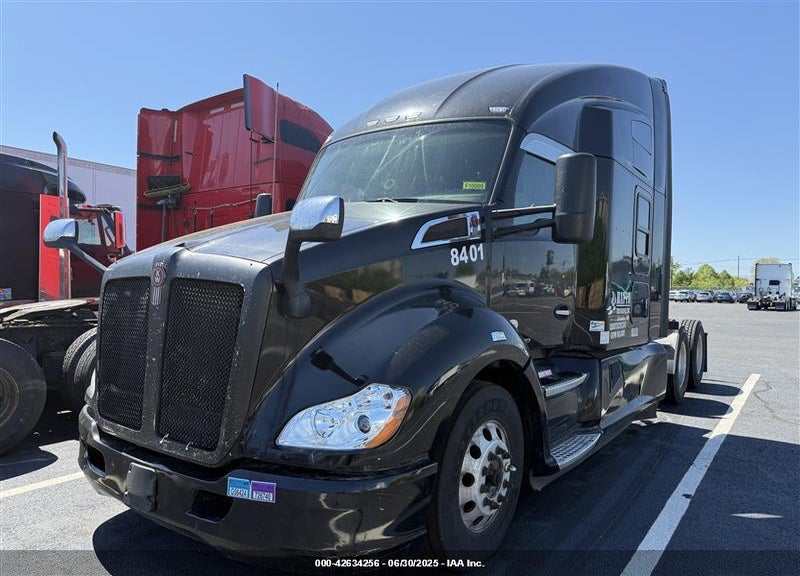 2019 KENWORTH T680 VIN: 1XKYDP9X3KJ183895