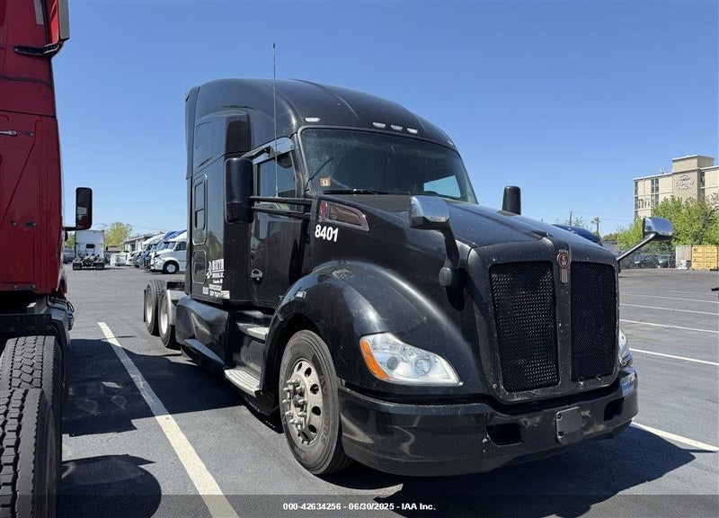 2019 KENWORTH T680 VIN: 1XKYDP9X3KJ183895