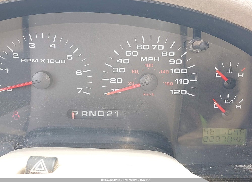 2005 FORD F-150 STX/XL/XLT VIN: 1FTRX14W75NA08355