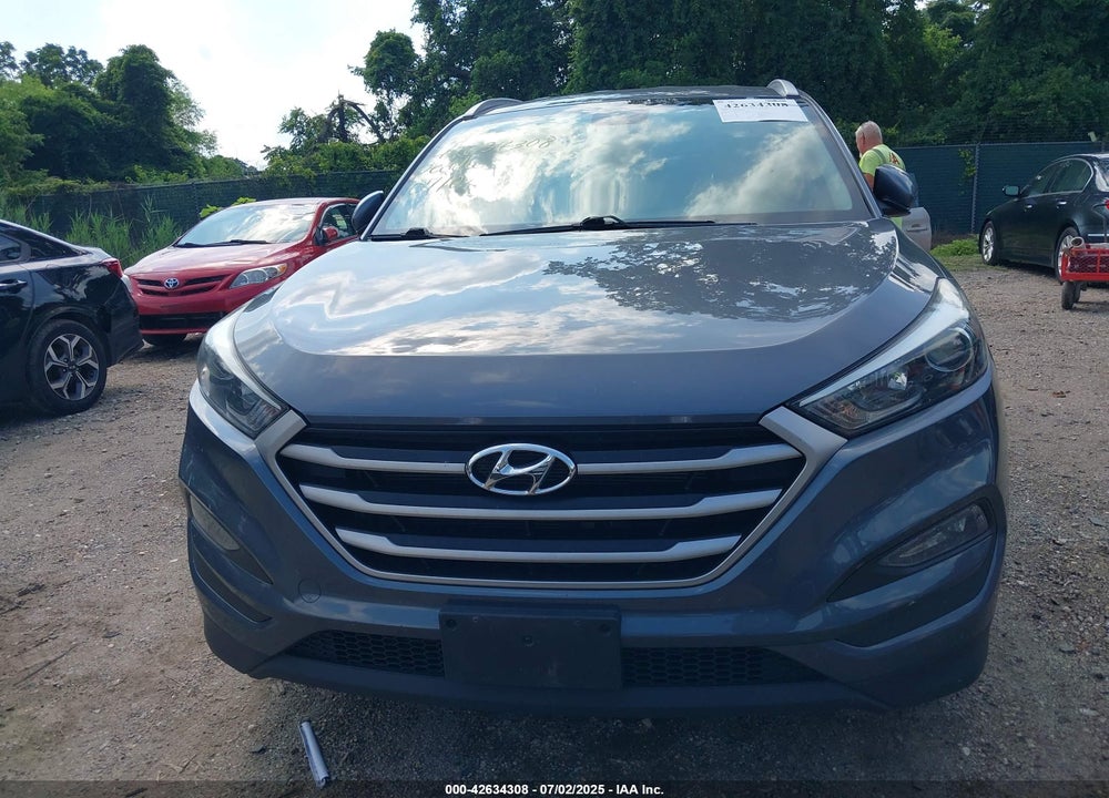 2018 HYUNDAI TUCSON VIN: KM8J3CA46JU633297