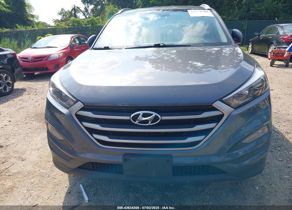2018 HYUNDAI TUCSON VIN: KM8J3CA46JU633297