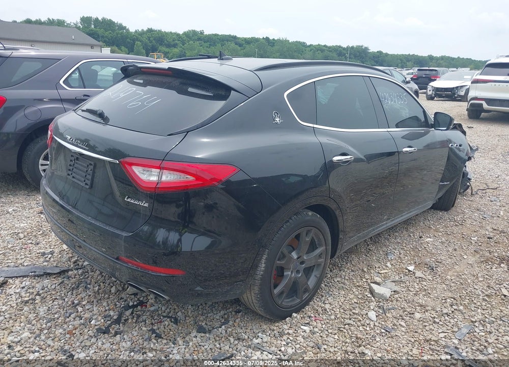 2018 MASERATI LEVANTE VIN: ZN661XUS0JX269764
