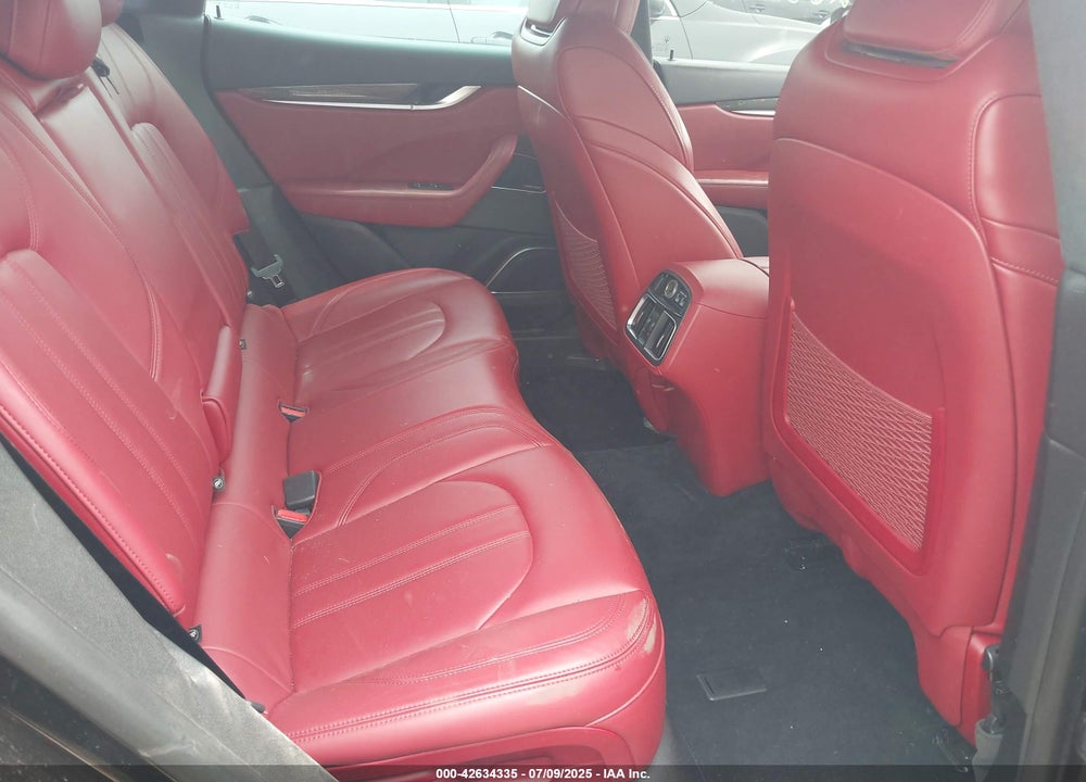 2018 MASERATI LEVANTE VIN: ZN661XUS0JX269764