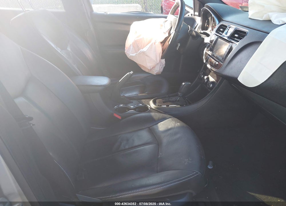 2013 CHRYSLER 200 VIN: 1C3CCBCG3DN555711