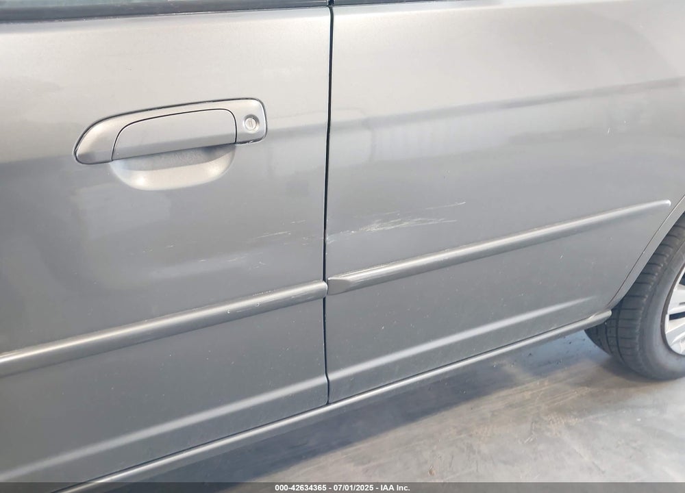 2004 HONDA CIVIC LX VIN: 2HGES16544H641518