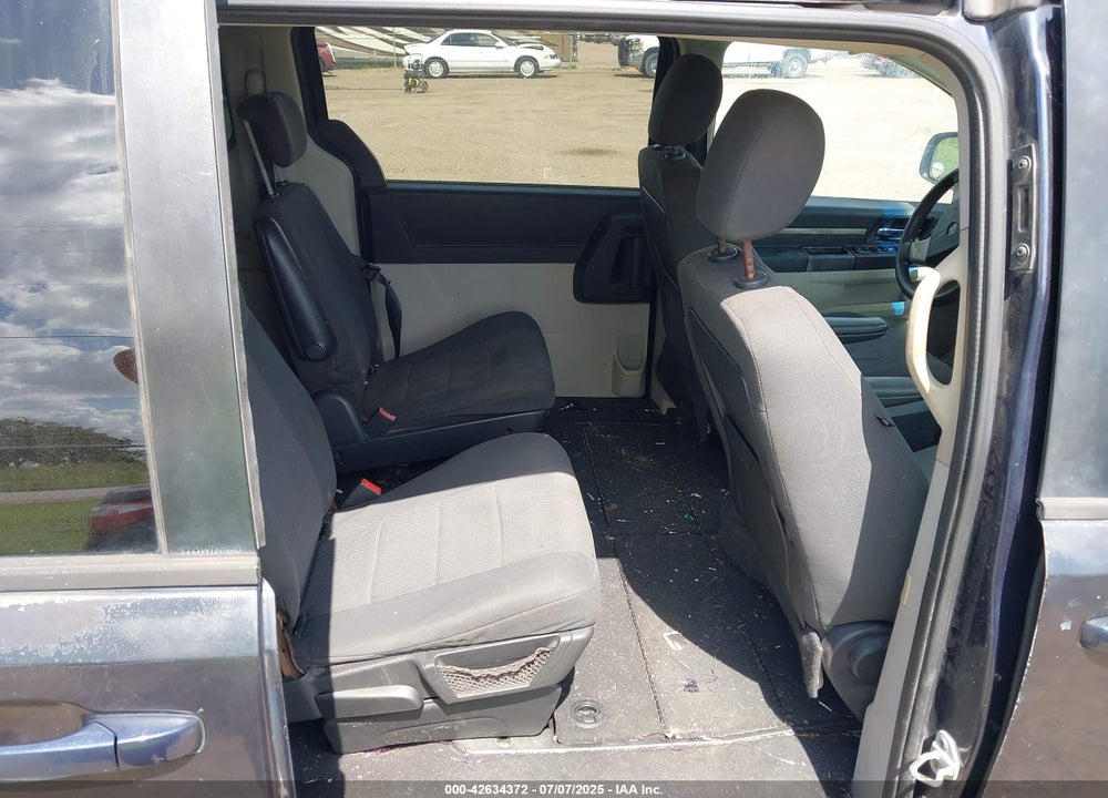 2008 DODGE GRAND CARAVAN SXT VIN: 2D8HN54P68R831045