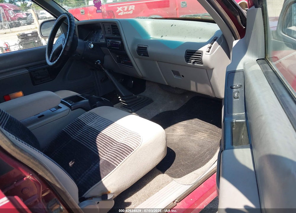 1992 FORD EXPLORER VIN: 1FMDU34X9NUD68865